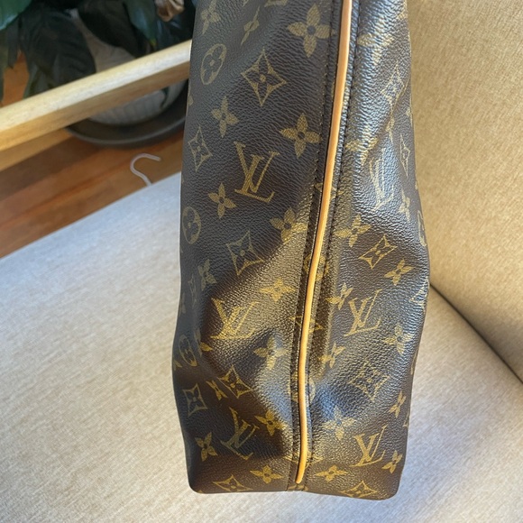 Louis Vuitton Sully Monogram MM - Picture 13 of 16